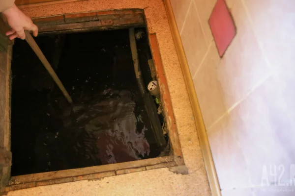 «На улице снег, вода прибывает»: жители Белова из зоны подтопления снова попросили о помощи