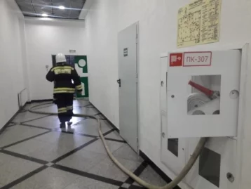 Фото: Из-за пожара в ТРК в Екатеринбурге эвакуировали около 500 человек 3