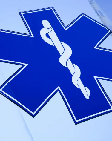 Около 100 человек пострадали: в Словакии столкнулись два экспресс-поезда