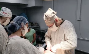 Год не ходил к врачу: в Кузбассе хирурги удалили пациенту опухоль весом 1,5 кг