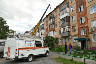 Фото: Середюк рассказал об этапах восстановления сгоревшей кровли дома в Кемерове 3