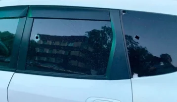 Фото: Кузбасские полицейские задержали водителя BMW, обстрелявшего машину с ребёнком 1