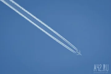 Фото: Baza: самолёт Superjet совершил экстренную посадку в аэропорту Шереметьево 1