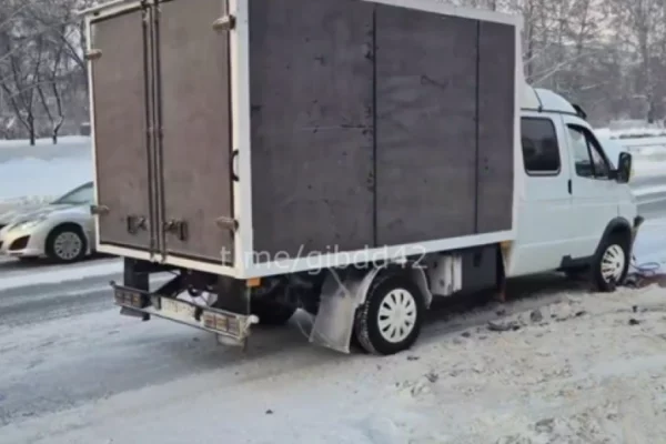 В Кемерове госавтоинспекторы спасли замерзающего после ДТП водителя