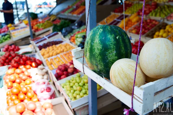 Продукты, табак и алкоголь: власти Кузбасса напомнили, чем нельзя торговать мигрантам в 2026 году