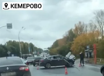Фото: Последствия ДТП на выезде из Кемерова сняли на видео 1