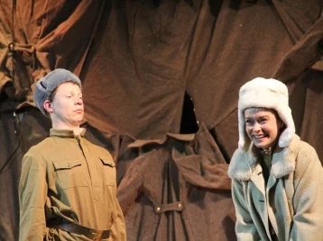 Фото: Фонд Мельниченко и «СУЭК-Кузбасс» подарили ленинск-кузнечанам театральный показ 3