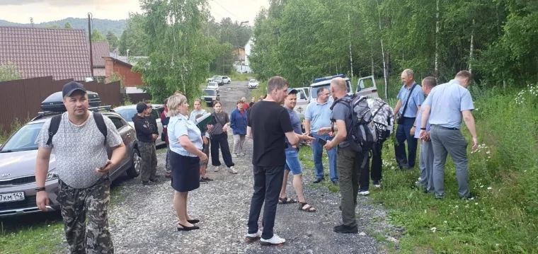 Фото: В Кузбассе ребёнок потерялся в лесу во время прогулки 2
