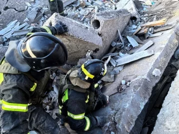 Фото: В Запорожской области в доме обрушился подъезд, погибли дети 1