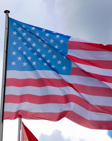В США начались увольнения госслужащих из-за шатдауна
