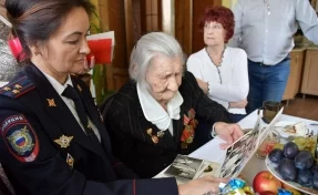 Кузбасские полицейские помогли воссоединиться семье ветерана Великой Отечественной войны
