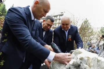 Фото: В Новокузнецке заложили камень под строительство кардиоцентра 1