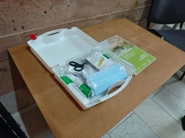 Фото: В Кузбассе в учреждениях культуры появились аптечки и плакаты об угрозах БПЛА 2