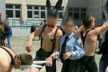 Фото: Стали известны подробности БДСМ-вечеринки в школе во Владивостоке 1