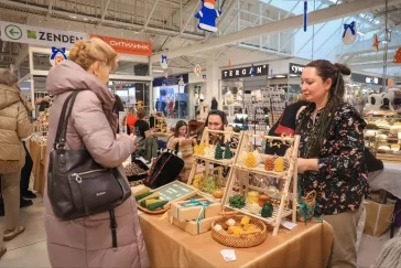 Фото: Более 40 самозанятых Кузбасса приняли участие в Рождественской выставке-ярмарке 2