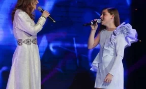 Дочь Алсу спела дуэтом с победительницей первого сезона шоу «Голос» 
