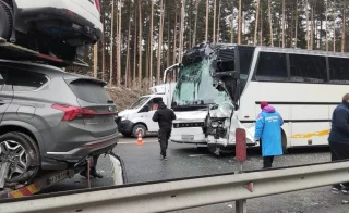 В Челябинской области перевозивший детей автобус столкнулся с грузовиком, есть пострадавшие