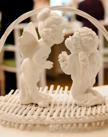 «Культурно, тихо, мирно»: SHAMAN рассказал о свадьбе с Мизулиной