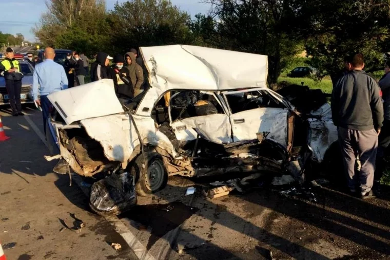 Фото: В Крыму после гибели 15-летнего школьника за рулём ВАЗ-2107 завели уголовное дело 2