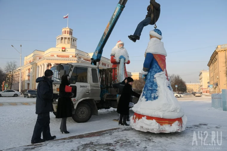 Фото: Новый год в Кемерове: как меняется город перед праздником  28