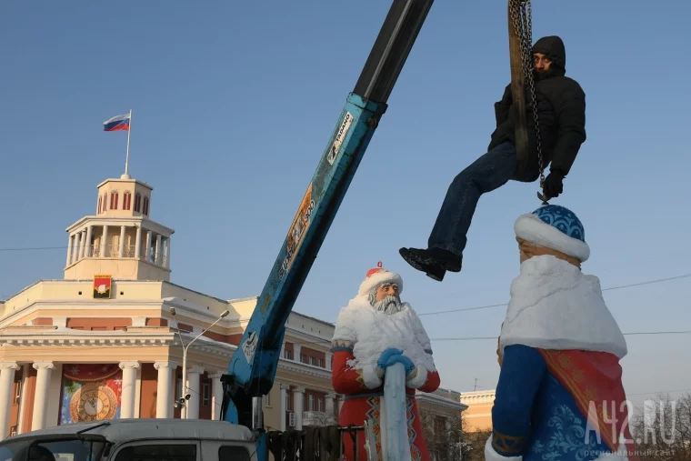 Фото: Новый год в Кемерове: как меняется город перед праздником  29