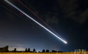 Неизвестные летящие друг за другом объекты в небе напугали жительницу Кузбасса