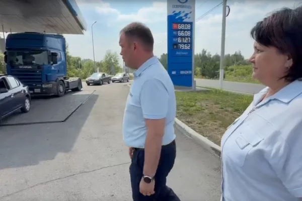 Илья Середюк проверил работу АЗС в Мариинске
