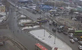 В Кемерове из-за ДТП с трамваем образовалась большая пробка