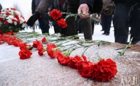 Власти прокомментировали повреждение памятника героям ВОВ в кузбасском селе