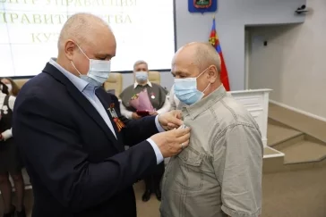 Фото: Кемеровское отделение Красного Креста наградили за борьбу с коронавирусом 2