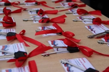 Фото: В Кузбассе детям-сиротам не выдавали ключи от квартир в ожидании приезда губернатора 1