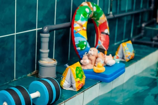 В открытом бассейне в Адыгее утонула 3-летняя девочка