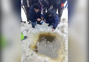 Фото: Водолазы подняли тело мальчика, провалившегося в полынью в Барнауле 1