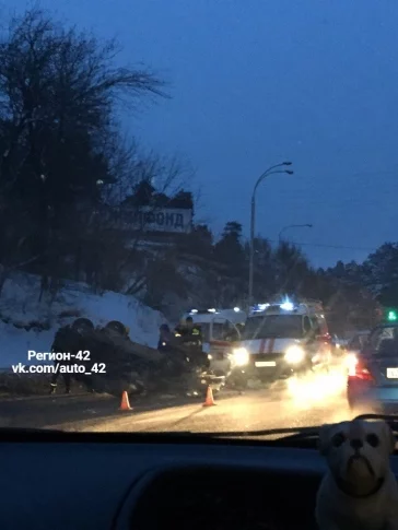 Фото: Пользователи соцсетей сообщили о серьёзной аварии в районе Кузнецкого моста в Кемерове 2