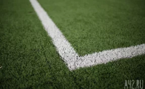 В Аргентине во время драки на матче экс-футболисту воткнули ключ от автомобиля в голову