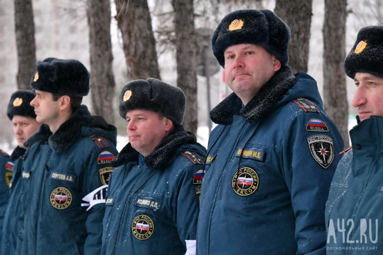 Фото: Эвакуация КемГУ: масштабные учения пожарных 42