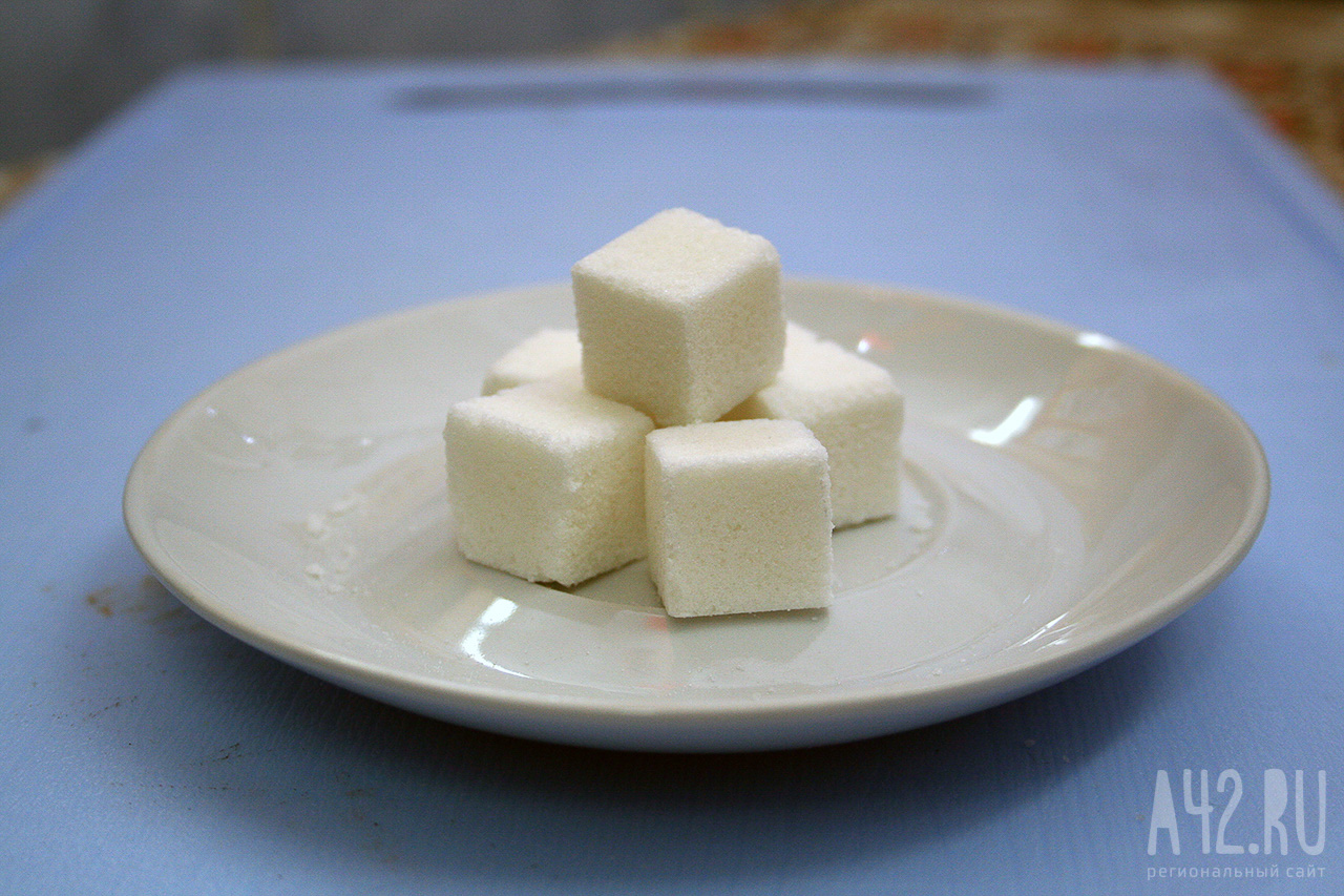 Житель Кузбасса купил три коробки сахара-рафинада за 120 тысяч рублей
