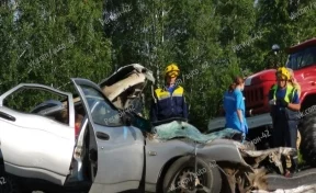 В Кемерове в страшной аварии погибли три человека, в том числе ребёнок