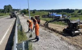 В кузбасской Барановке строят два километра тротуаров и пешеходный мост