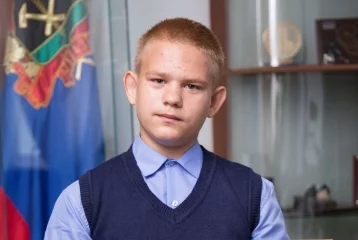 Фото: Юного кузбассовца наградили медалью «За отвагу на пожаре» 1