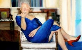 В особняке миллиардера-педофила нашли портрет Билла Клинтона в платье и туфлях