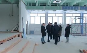 Глава Кемерова проверил ход капитального ремонта лицея № 89