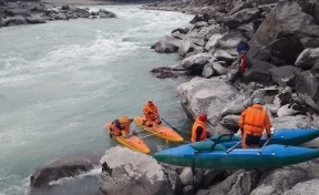 Спасатели нашли тело кузбассовца, который упал в реку Катунь в Горном Алтае
