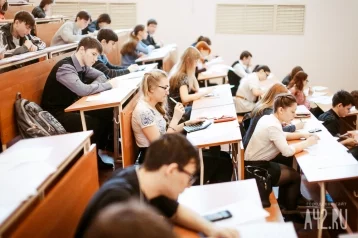 Фото: Эксперты: в Кемерове больше всего в Кузбассе жителей с высшим образованием 1