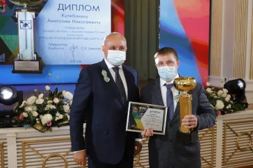 Фото: 700 наград, 10 автомобилей и праздничный концерт  получили горняки УК «Кузбассразрезуголь» ко Дню шахтёра  4