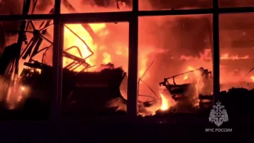 Фото: Центральный рынок загорелся в Симферополе 1