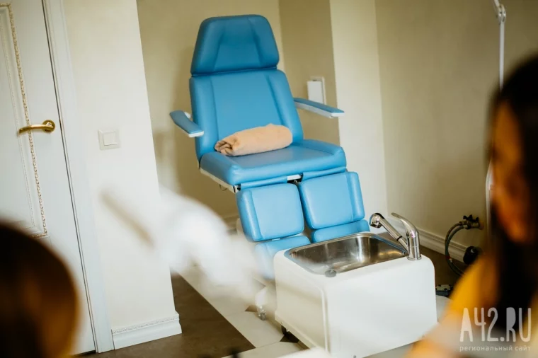 Фото: Какие риски заразиться ВИЧ на приёме у стоматолога или в косметологическом кабинете 1