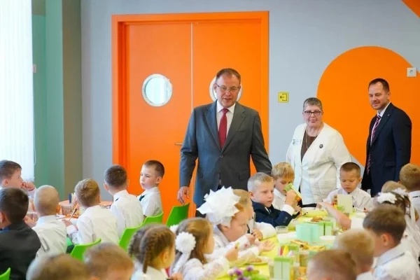 В Междуреченске открыли новую школу №2 на месте снесённого здания