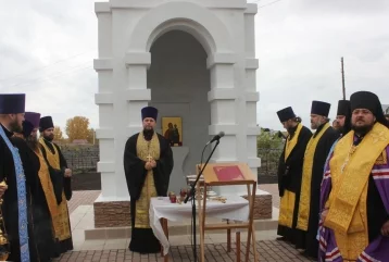 Фото: В кузбасском посёлке появилась часовня в память о детях, погибших в «Зимней вишне» 1