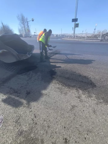 Фото: В Новокузнецке стартовал экстренный ямочный ремонт 3